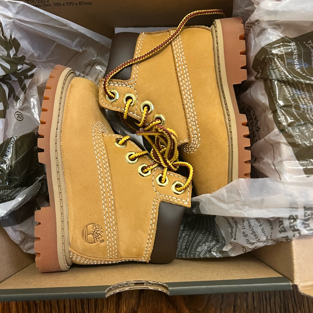 Toddler Timberland boot size 4C